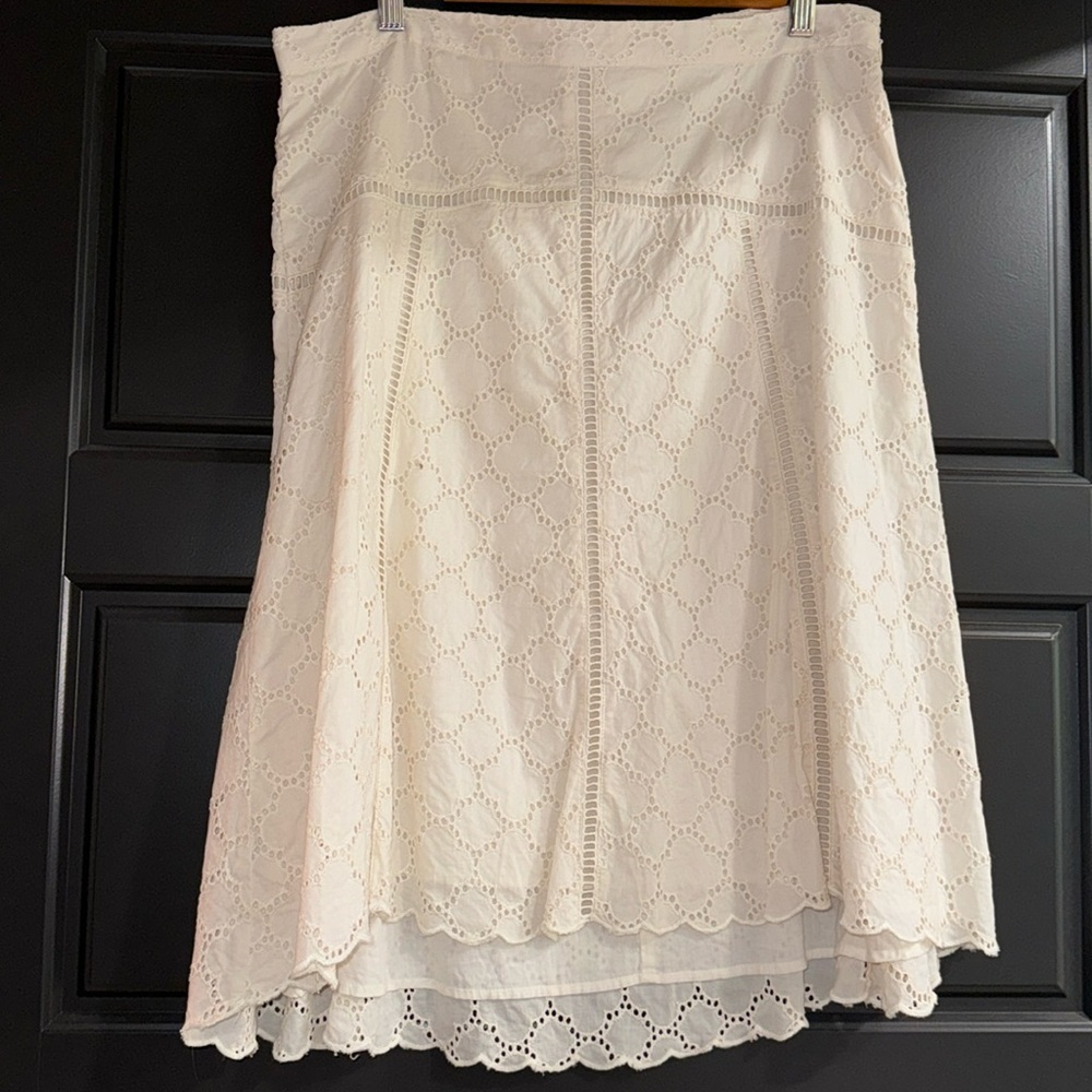 Ivory eyelet loft brand skirt